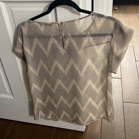 Cute work top!  Pair with black leggings to dress up and jeans to dress down! - Picture 2 of 2